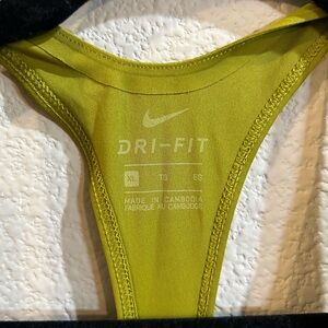 Nike - women’s tank - XL